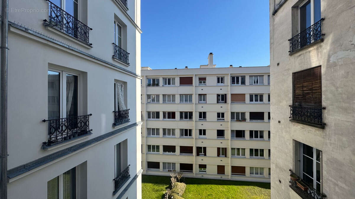 Appartement à PARIS-20E