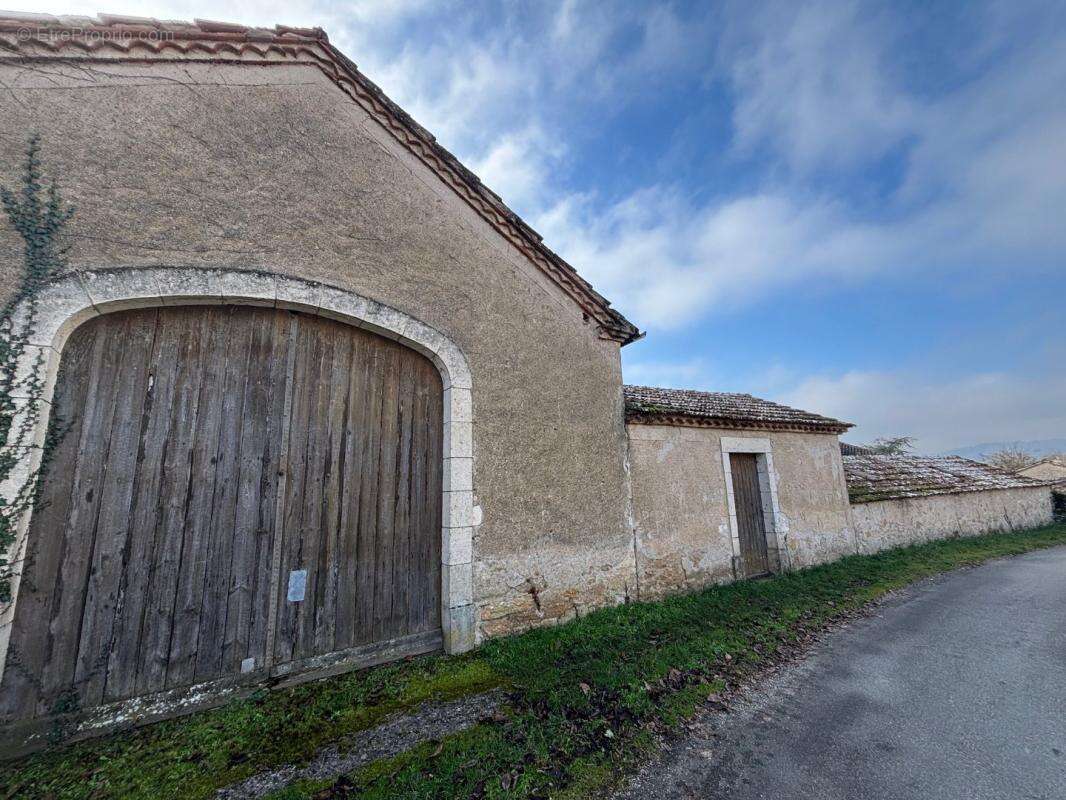 Maison à LAMAGDELAINE
