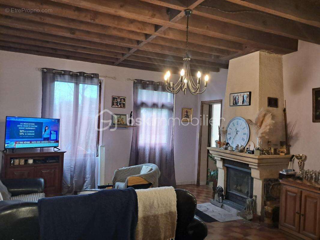 Maison à VIC-SUR-AISNE