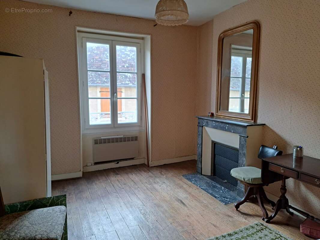 Maison à MONTMORILLON