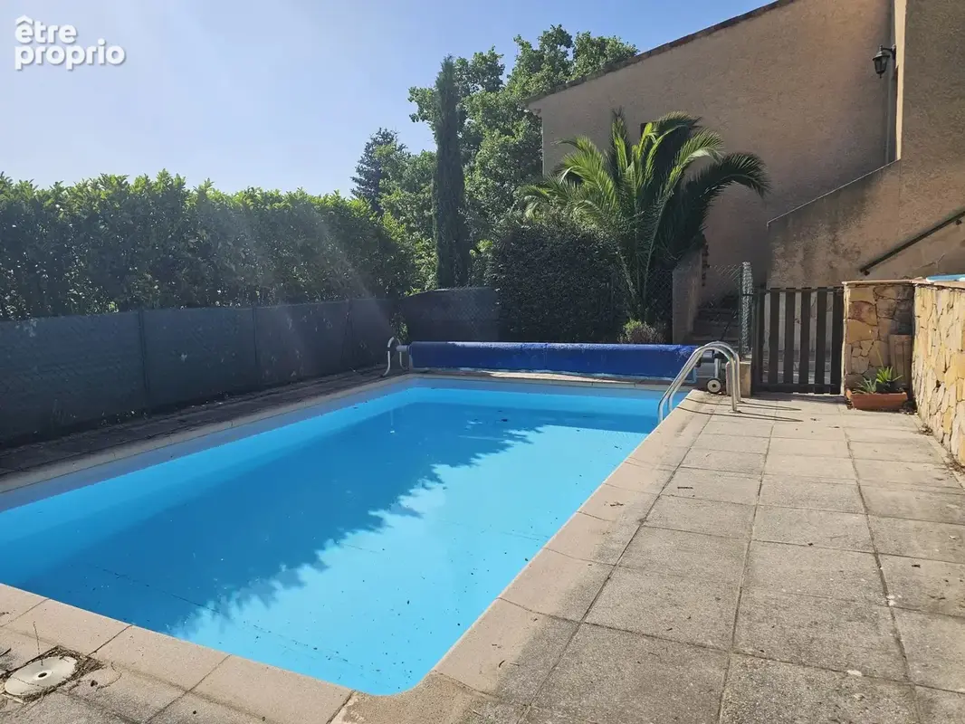Villa provençale avec piscine, garage et vue dégagée à pied du village - photo 3