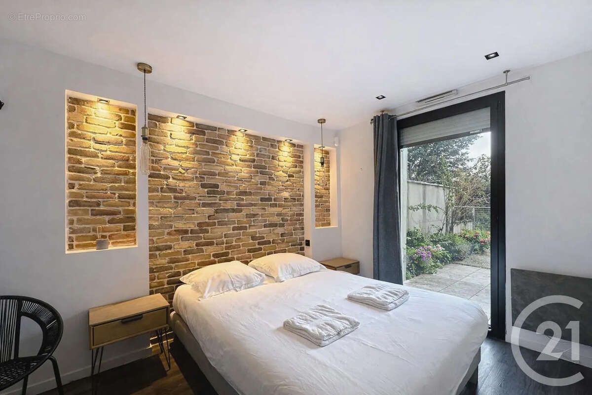 Appartement à PARIS-14E