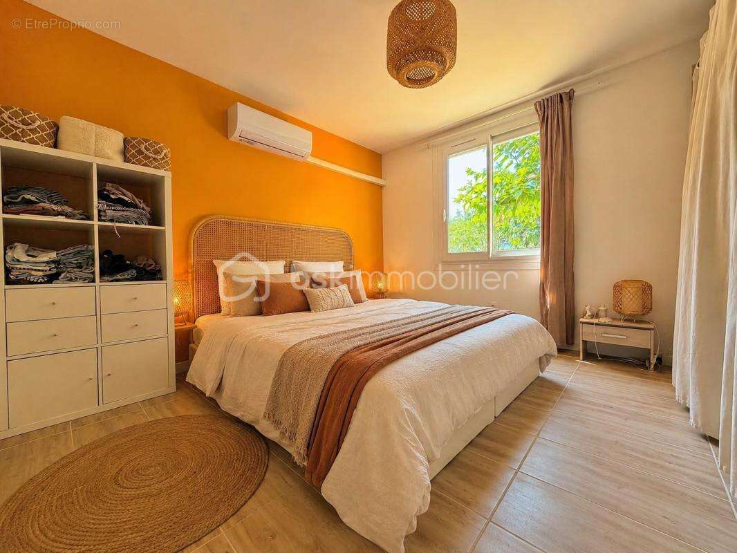 Orange – Maison de plain-pied entièrement rénovée avec jardin arboré et fort potentiel d'évolution - photo 12