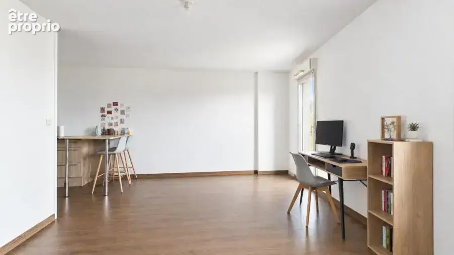 Appartement 2 pièces 47 m² à vendre à Saint-Jacques-De-La-Lande (35136) - photo 2