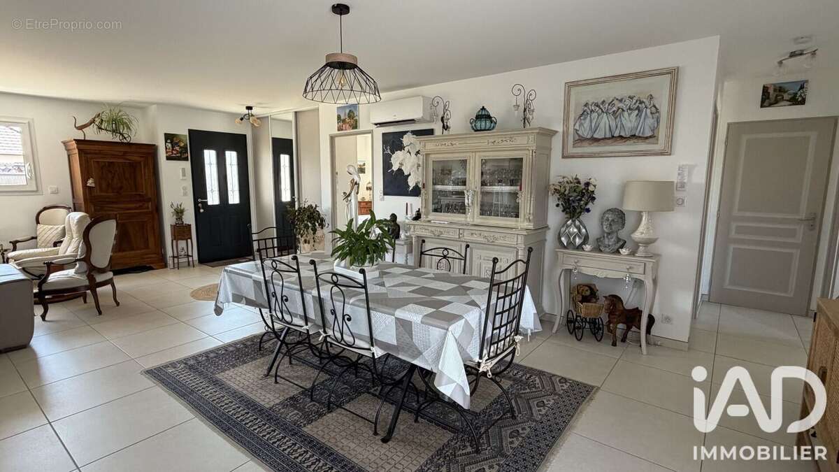 Maison 110 m² à Mereau  - photo 3