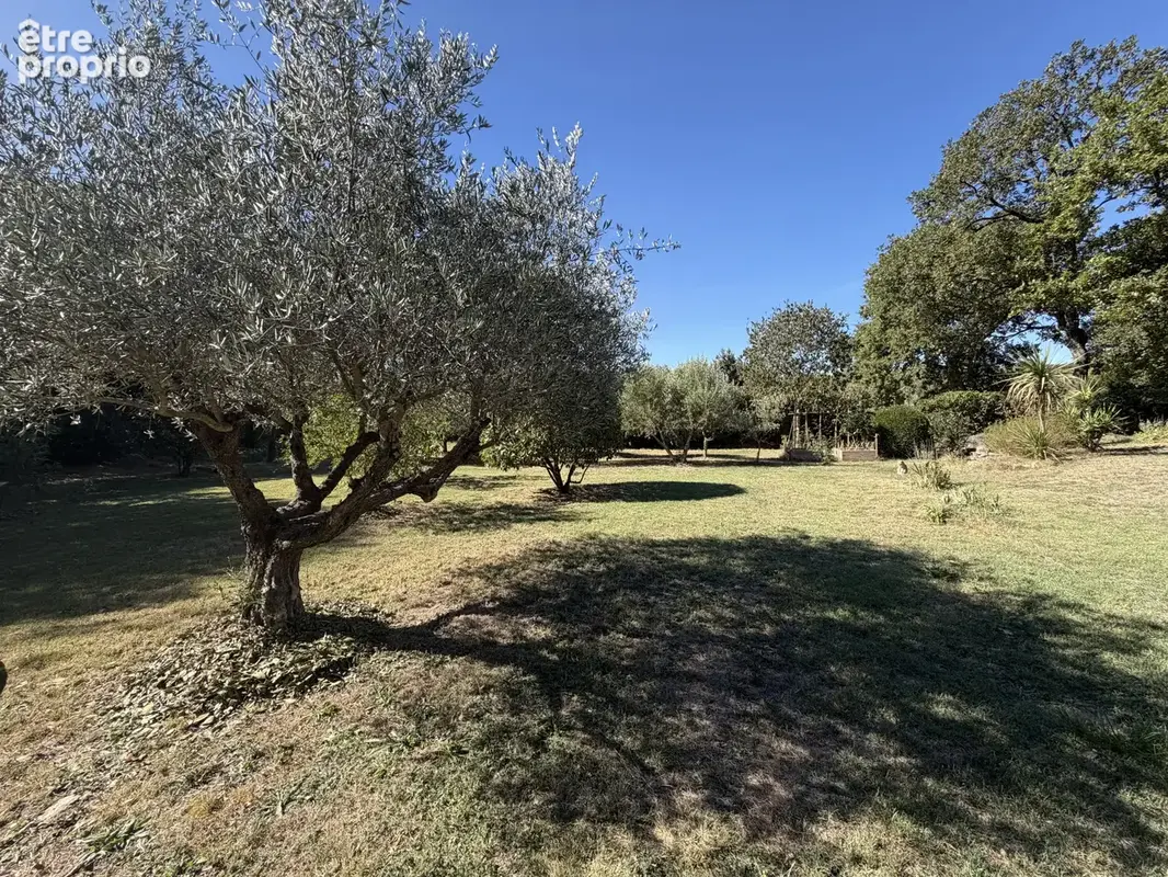 A seulement 3 km d'UZES - photo 35