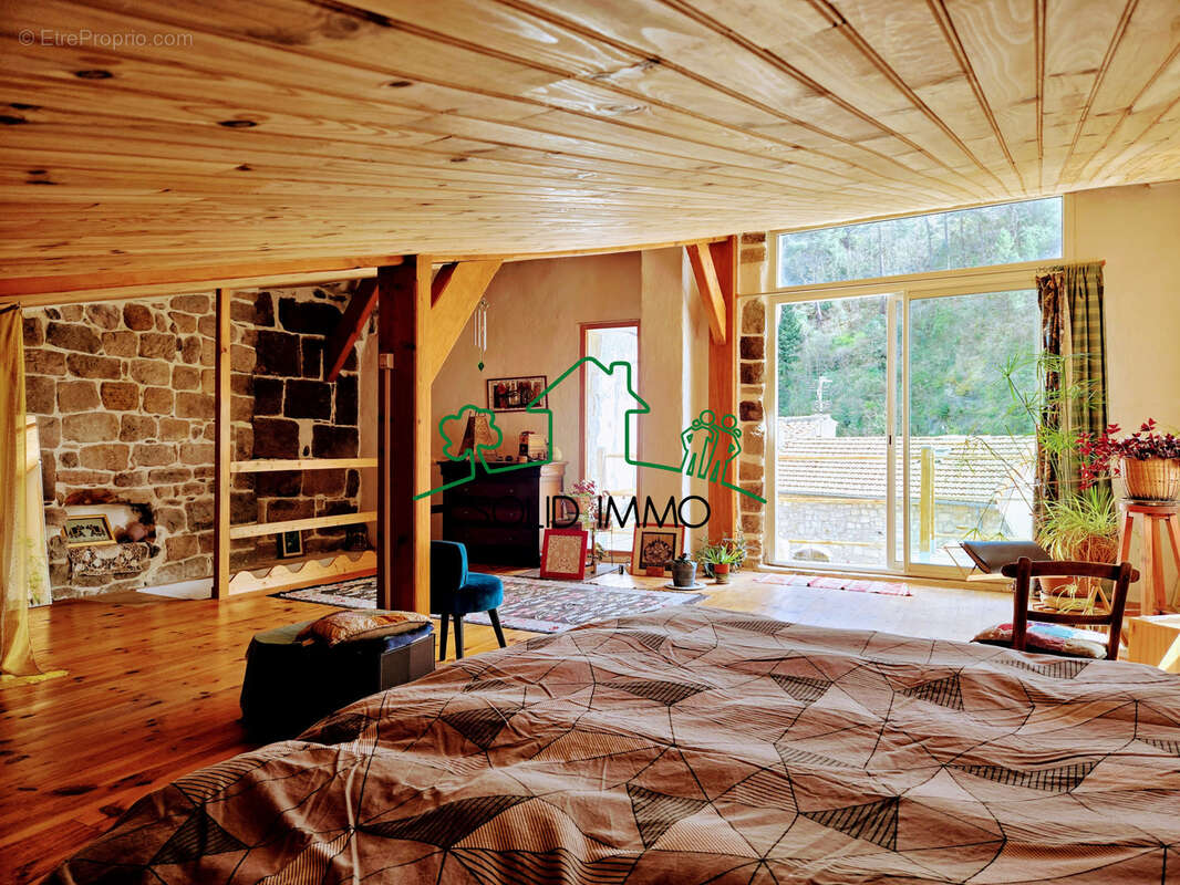Maison de village avec terrasse plein sud et fort potentiel d’aménagement - photo 8