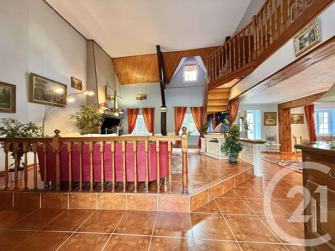 Maison à VILLENEUVE-SUR-ALLIER