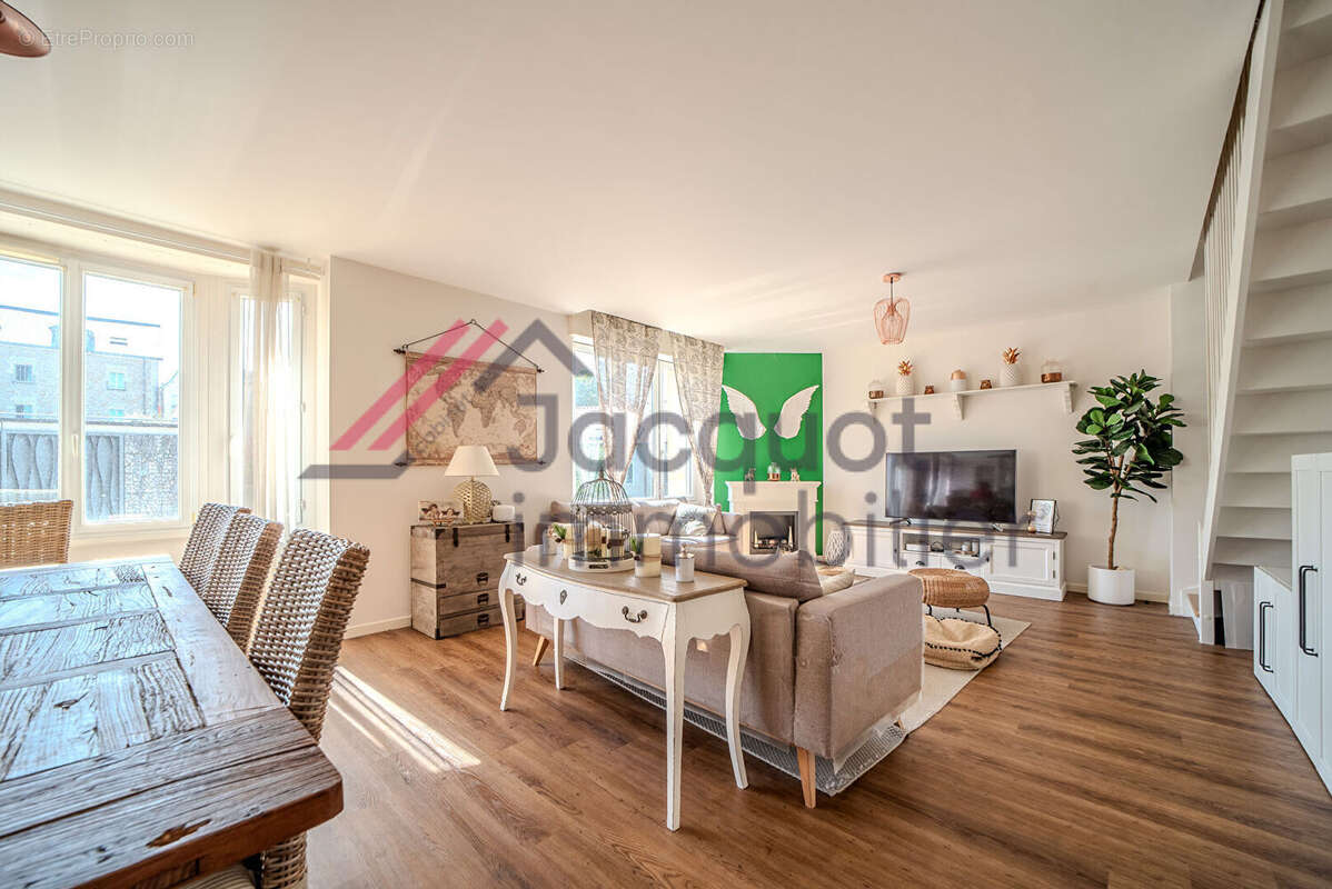 Appartement à LONS-LE-SAUNIER
