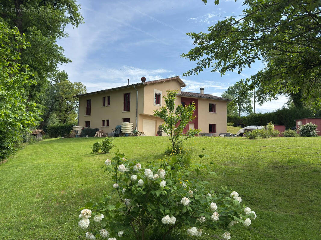 Maison à CORVEISSIAT