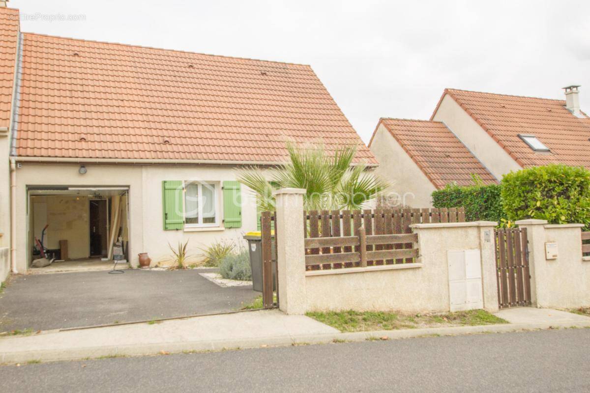 Maison à LEUVILLE-SUR-ORGE