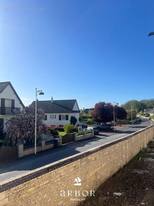 Appartement à CORMELLES-LE-ROYAL