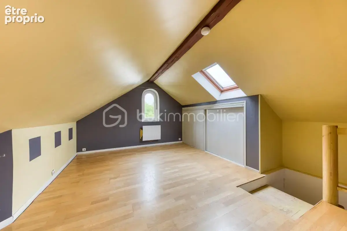 Maison menier familiale, sans mitoyennete, avec 4 chambres, dépendance, garage et cave total - photo 15