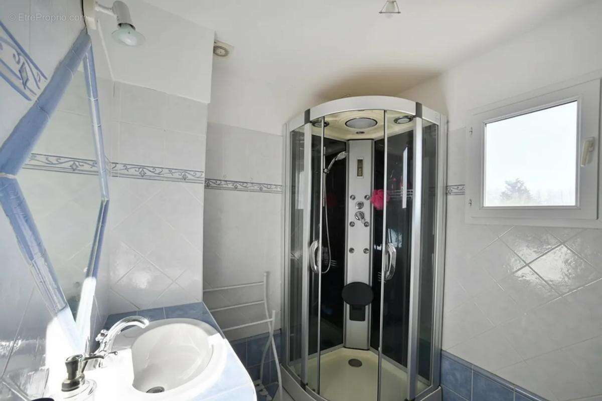 Maison à BOISSET-ET-GAUJAC