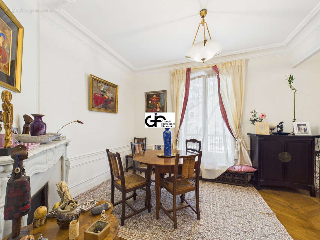 Appartement 70 m² à Paris-16e  - photo 8