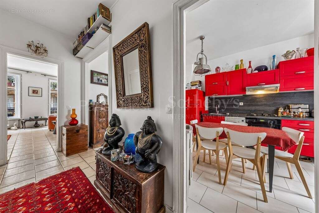 Appartement à PARIS-8E
