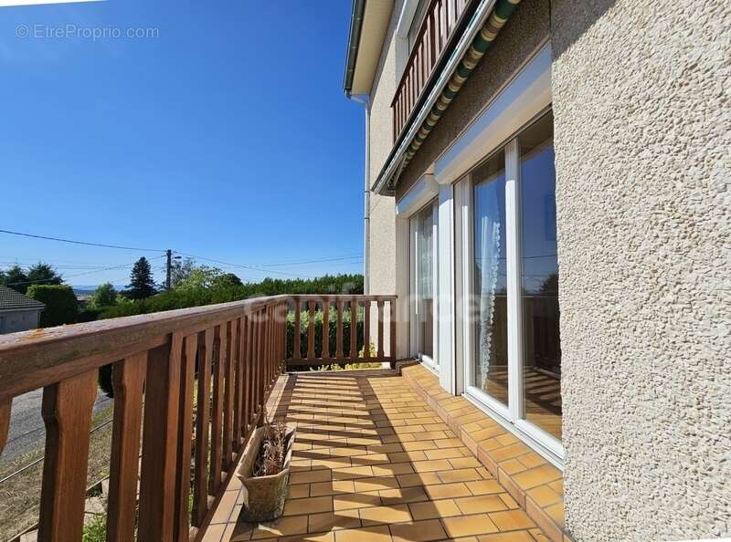 Maison à vendre 4 pièces avec garage et jardin PANISSIERES (42) - photo 6