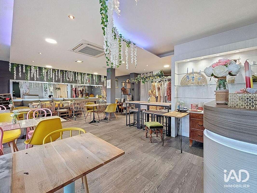 Photo 2 - Commerce à BONNE