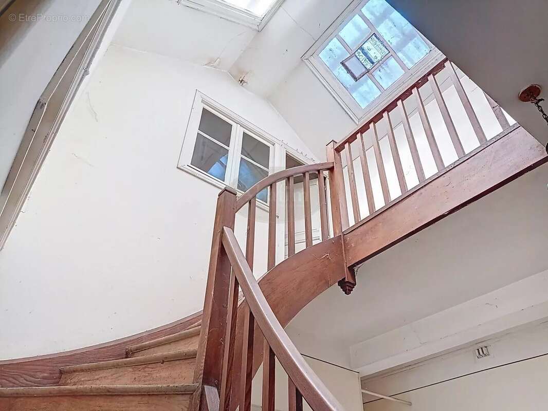Appartement et local commercial - photo 16
