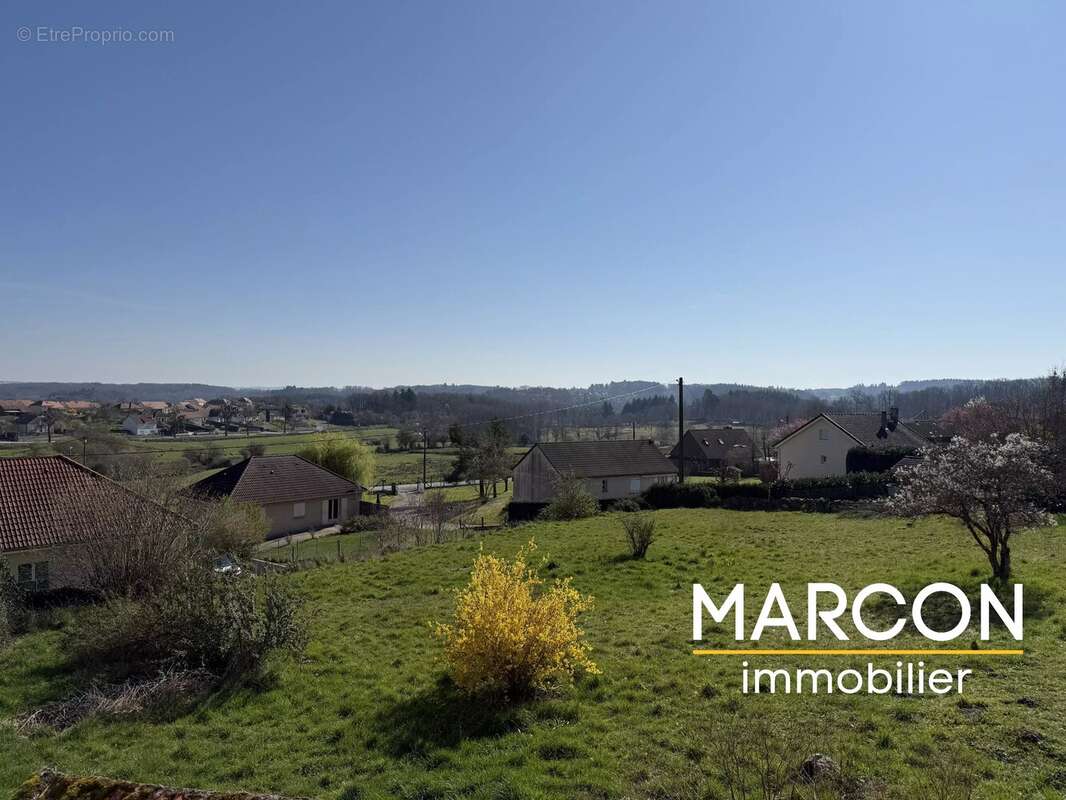 Maison à SAINTE-FEYRE