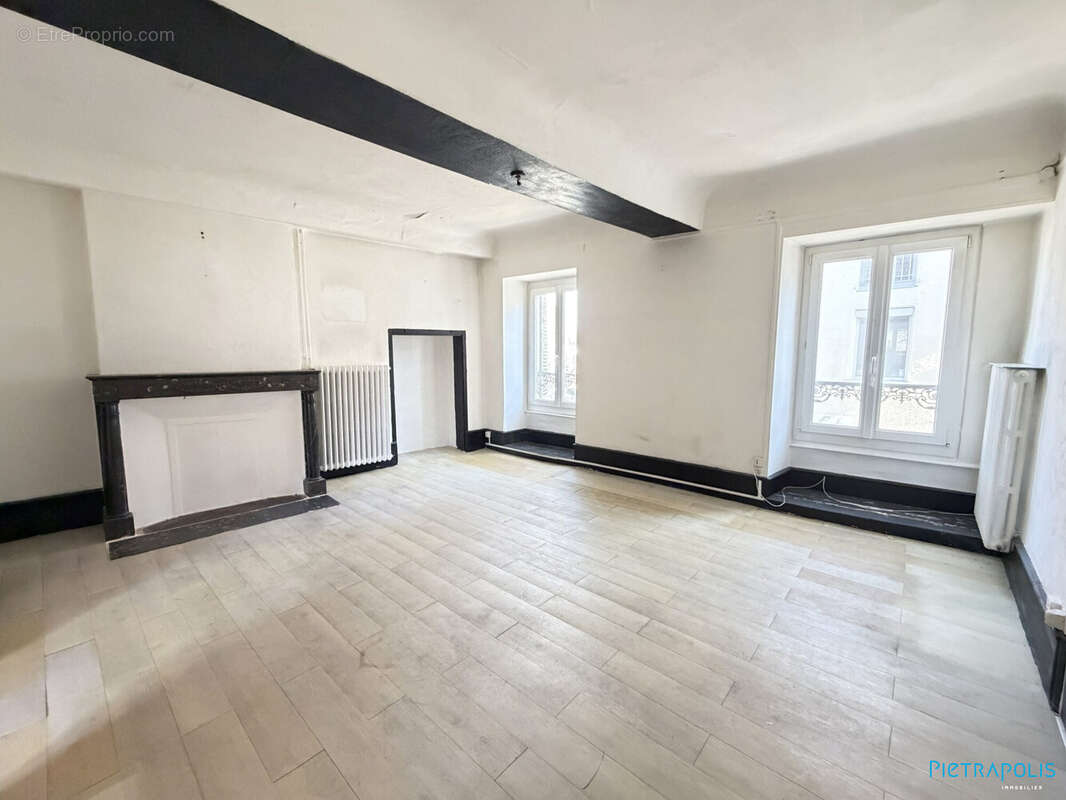 Appartement à GIVRY