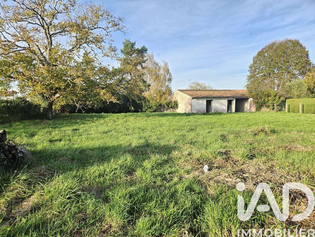 Photo 2 - Terrain à BUSSAC-SUR-CHARENTE