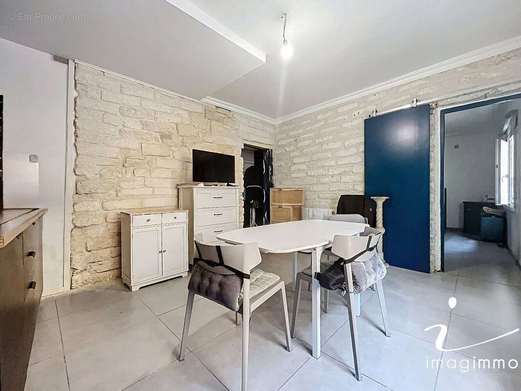 Appartement à MAUGUIO