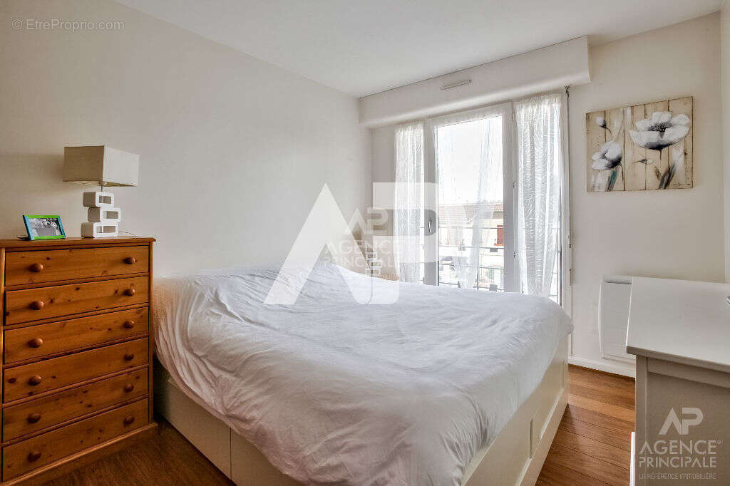 Appartement Rueil Malmaison 4 pièce(s) 95 m2 - photo 5