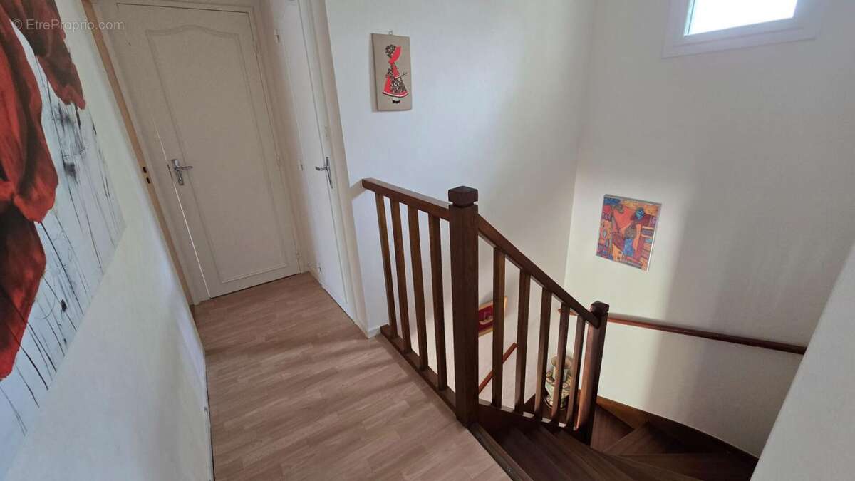 Maison  4 pièce(s) de 91 m2  avec 3 chambres  et 1 garage - photo 10