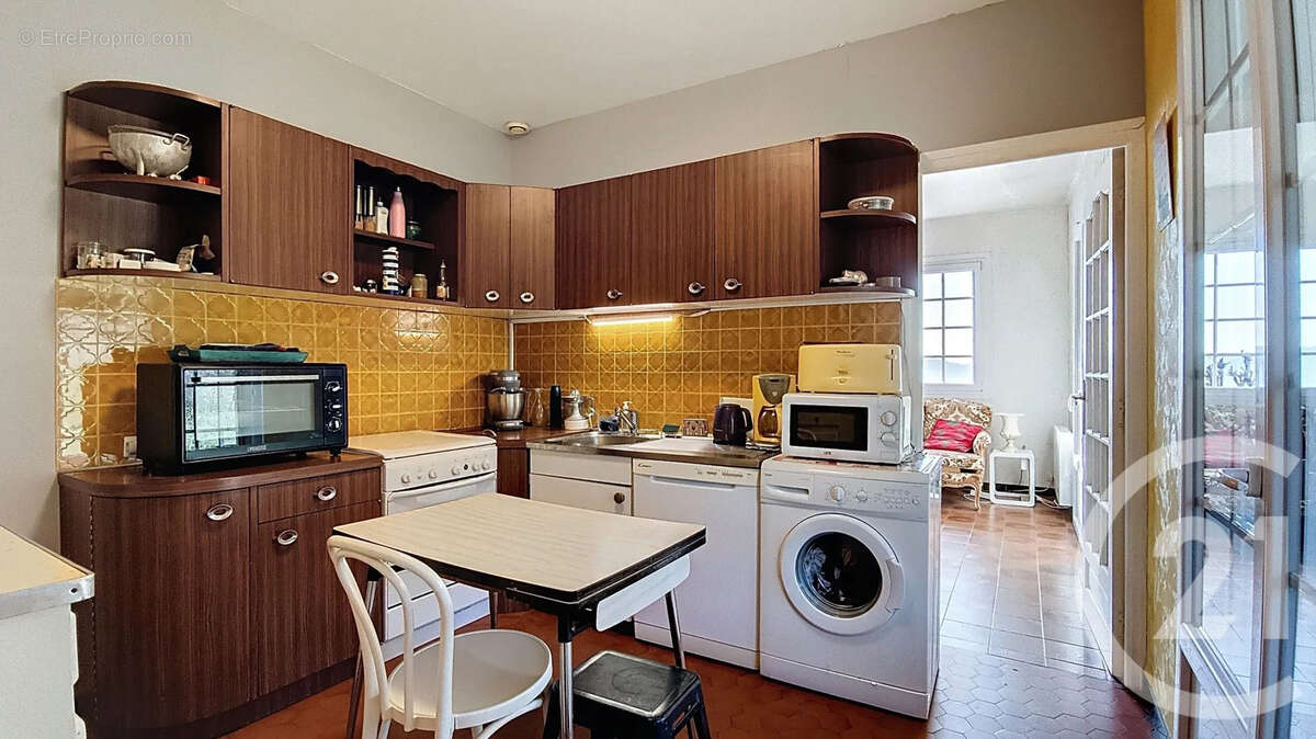 Maison à SAINT-CYR-SUR-LE-RHONE