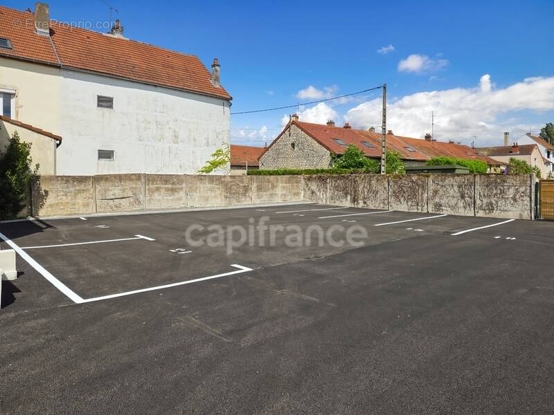 Parking à CHALON-SUR-SAONE