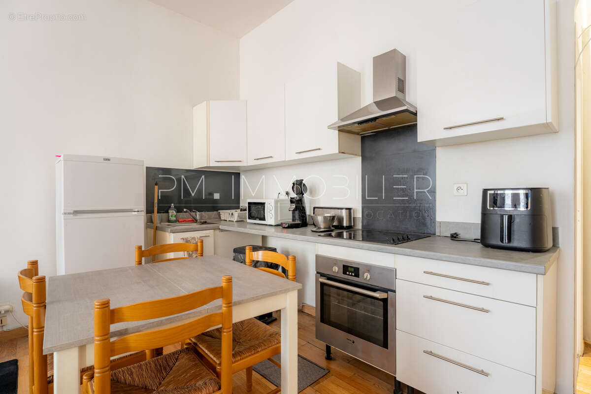 Appartement à MARSEILLE-1E