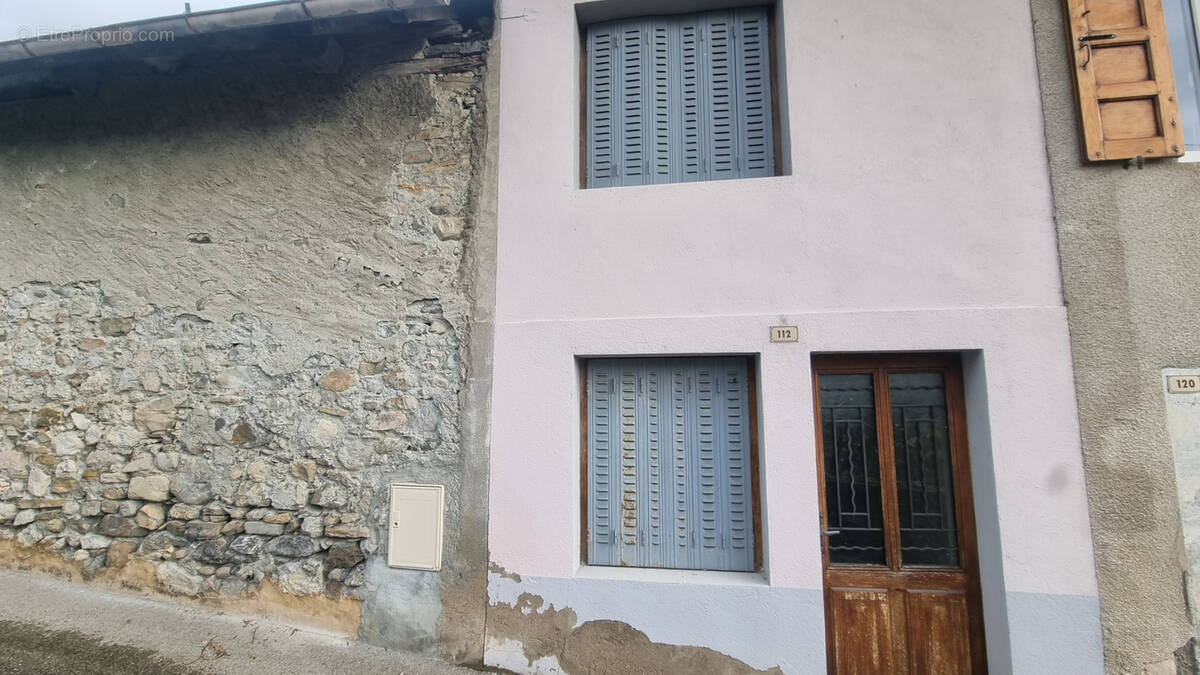 Maison à SAINT-PIERRE-D'ALBIGNY