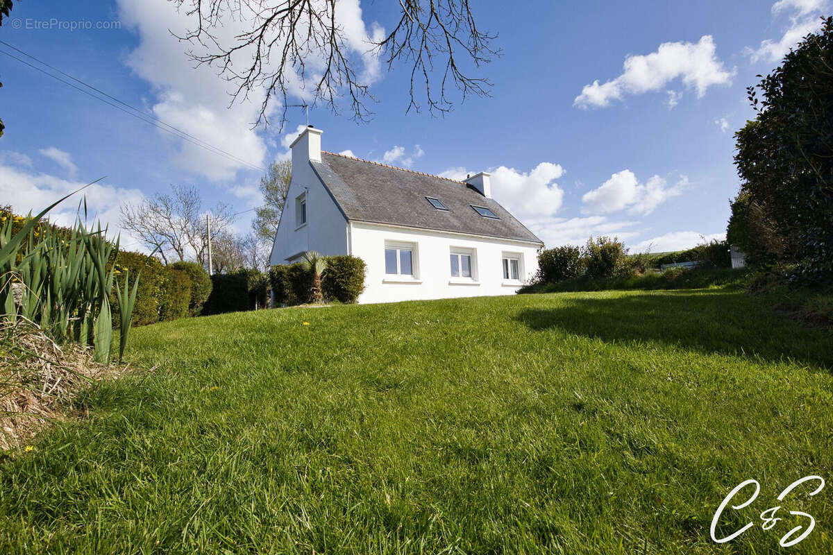 Maison à PLONEOUR-LANVERN