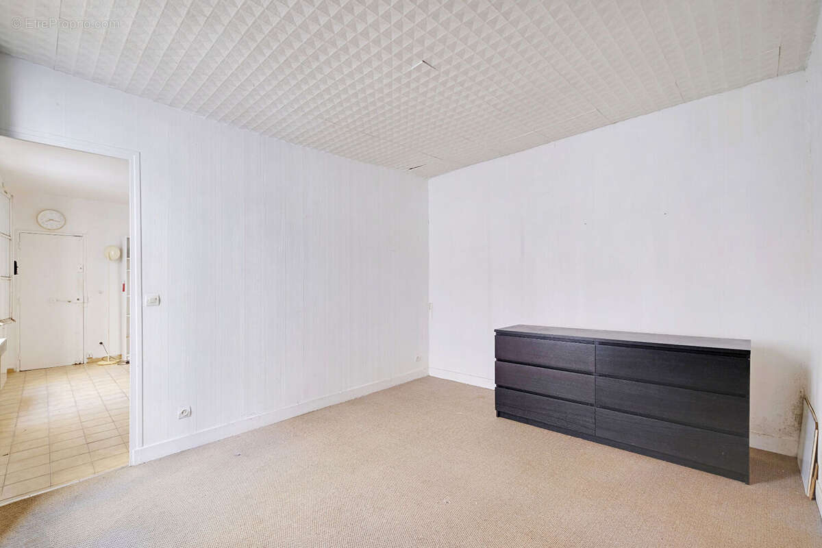 Commerce à PARIS-10E