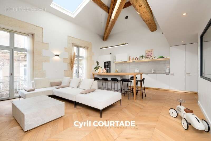 Montpellier, Dpt Hérault (34), Loft d'architecte en duplex de 120 m² - photo 3