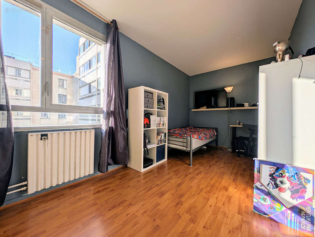 Appartement à SARTROUVILLE