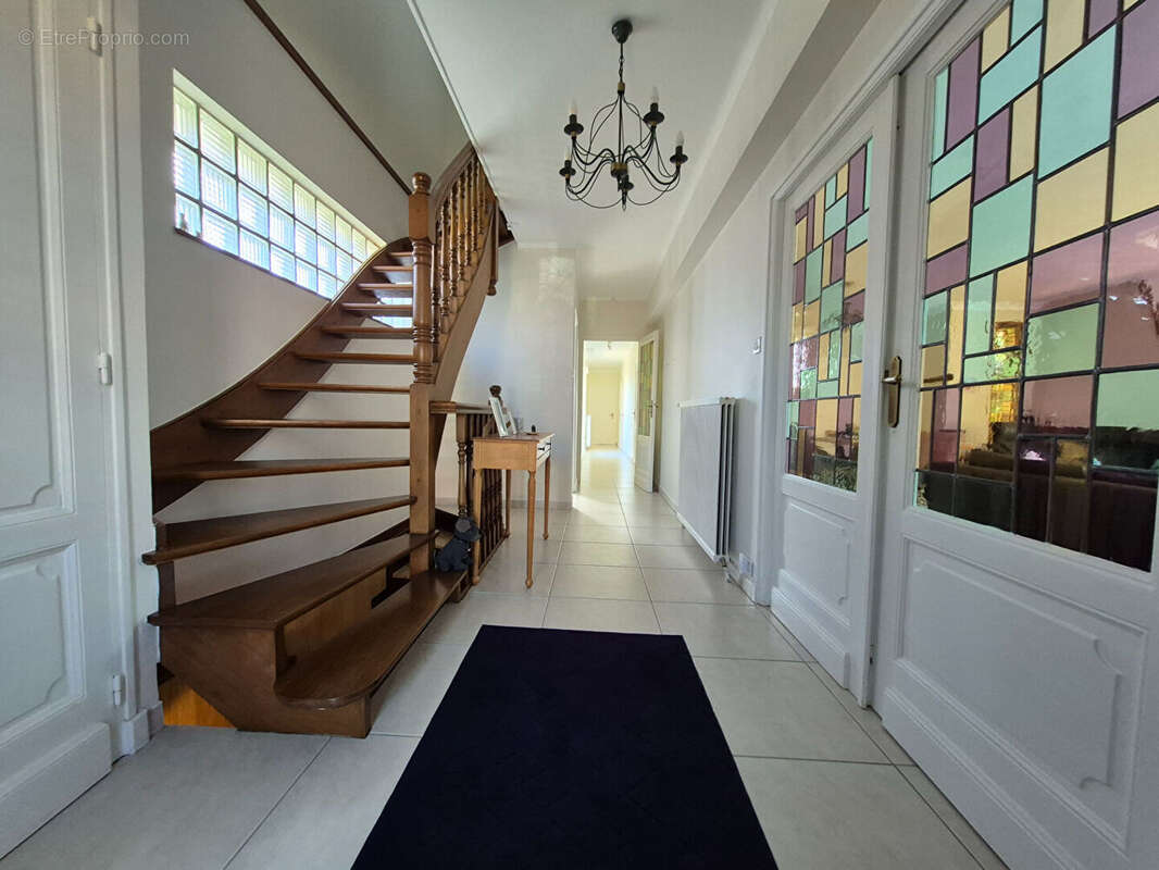 Maison à HALLENNES-LEZ-HAUBOURDIN