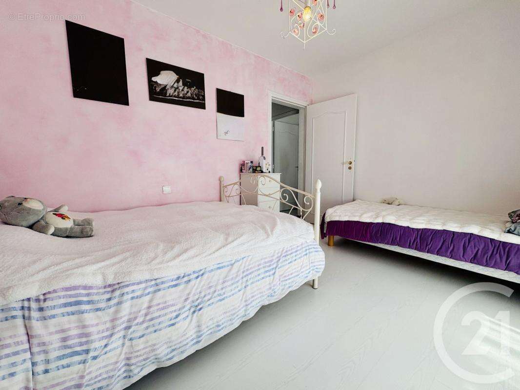 Maison 155 m² à Peyrat-De-Bellac  - photo 20