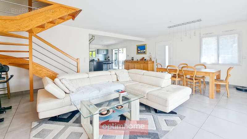 Maison à SAUVETERRE-DE-BEARN