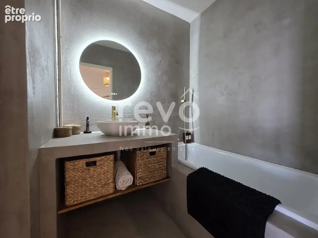 ILE DE NANTES 44200  T3 lumineux avec vue dégagée au 11ème étage - photo 8
