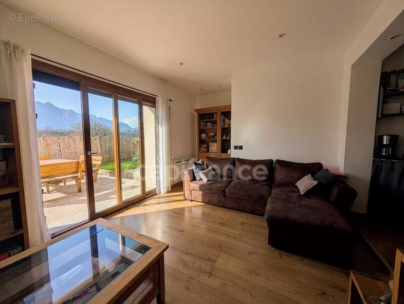 Appartement à DRUMETTAZ-CLARAFOND