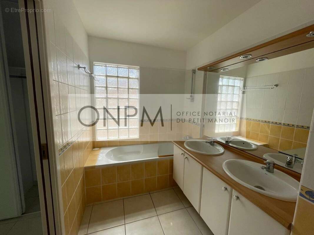 Appartement à FORT-DE-FRANCE