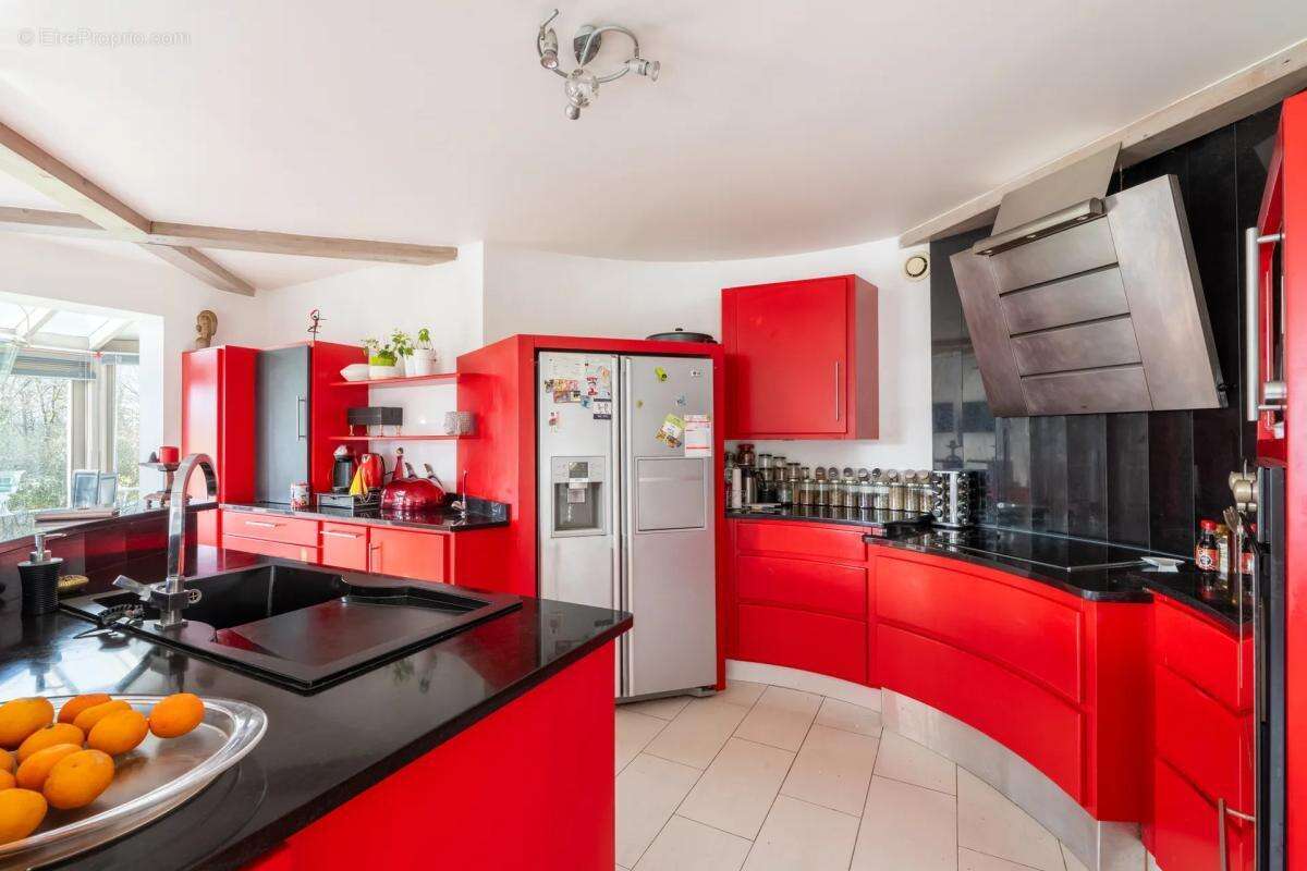 Maison à SAINT-MAURICE-MONTCOURONNE