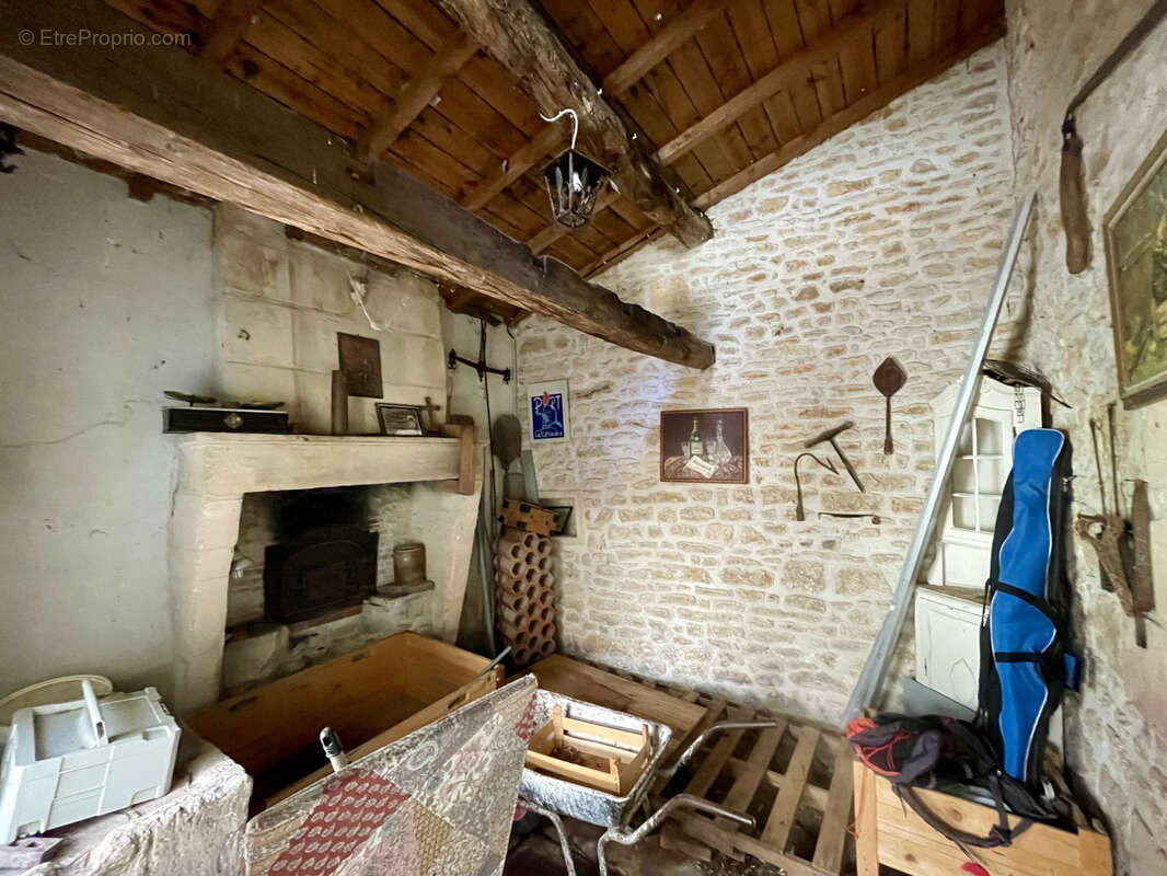 Maison à LES NOUILLERS