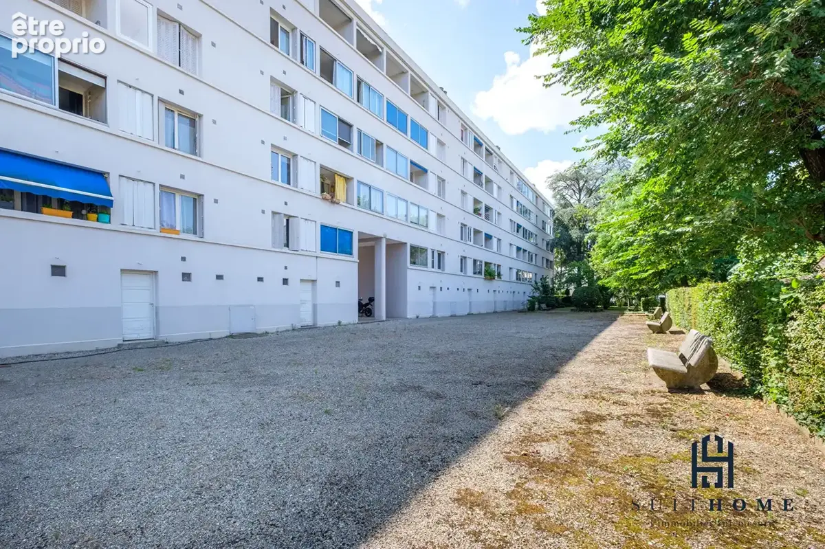 Appartement T5 à vendre proche de la maison de la danse Appartement  5 pièce(s) 82m2 4 chambre au dernier étage à LYON 8 - photo 12