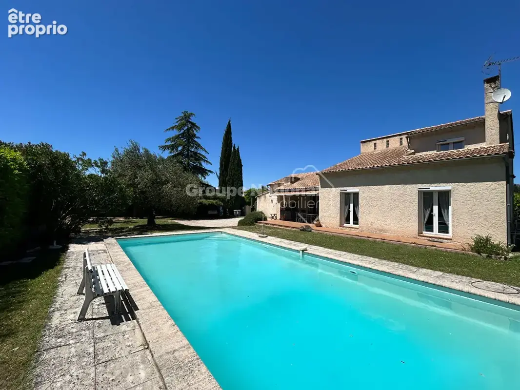 Maison 5 chambres sur parcelle de 1364 m² avec piscine et grand garage - Aubignan - photo 1