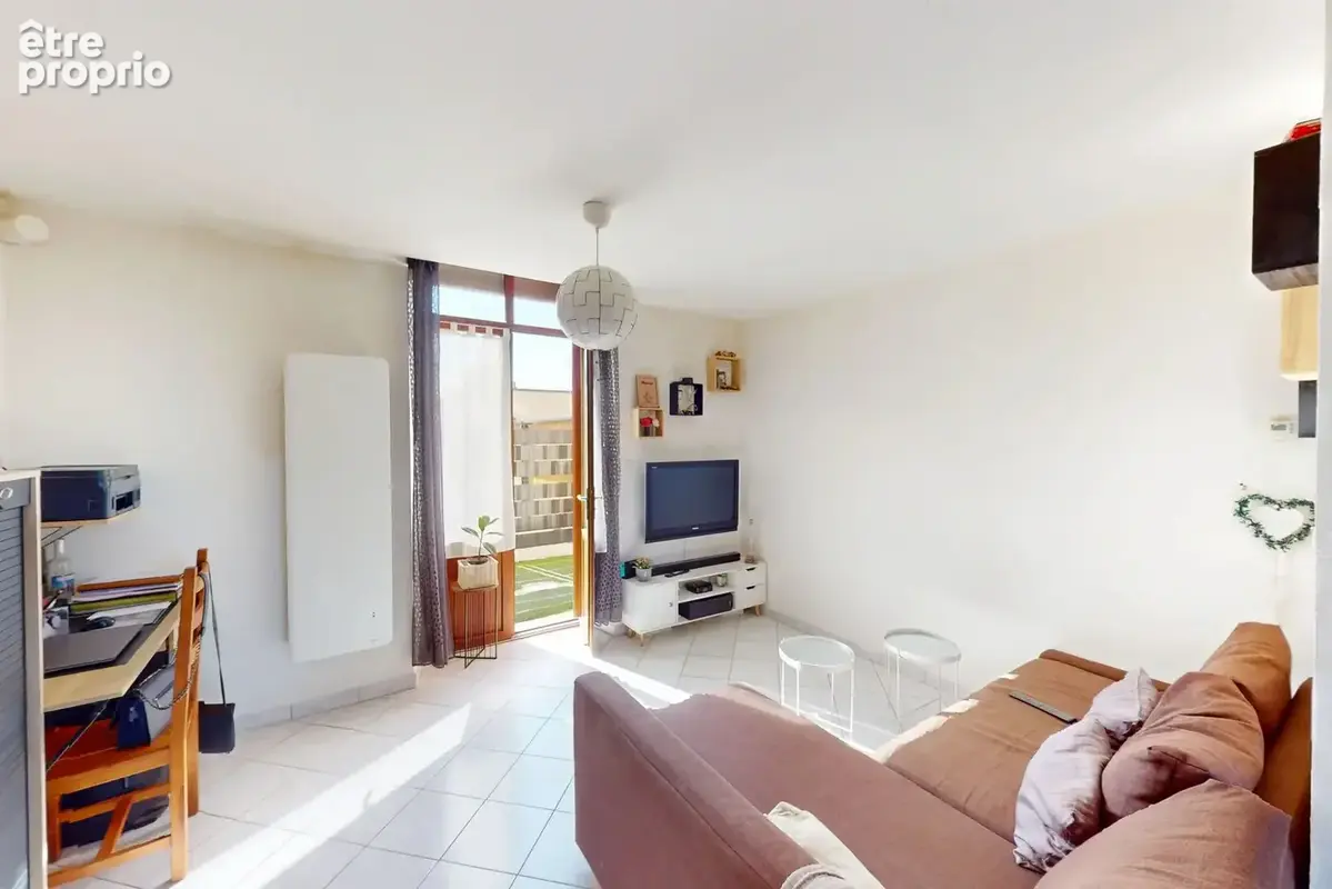 Domène -T3 rez-de-jardin avec 2 extérieurs privatifs et cave - photo 5