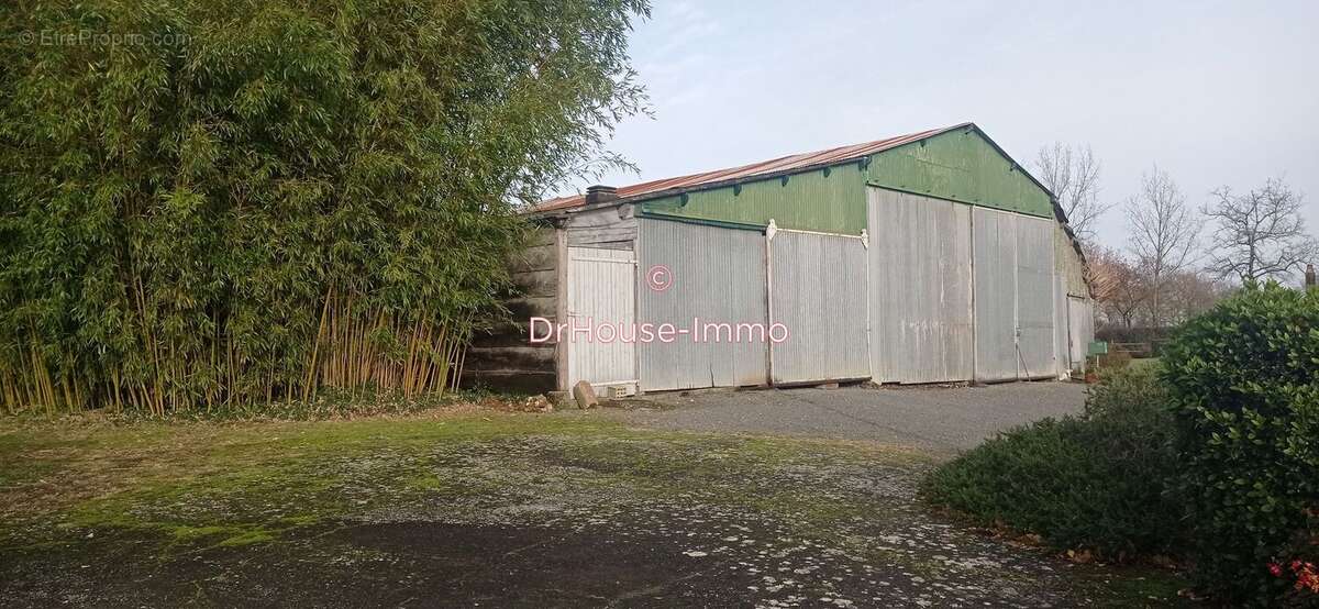 Maison à COMMEQUIERS