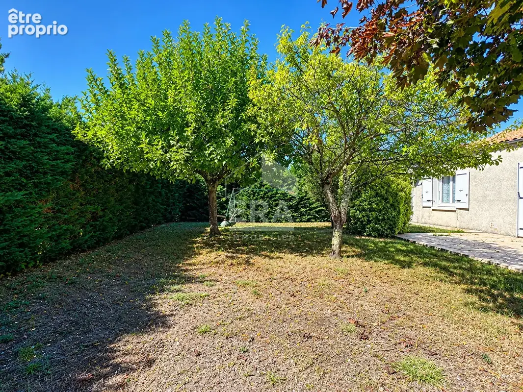 Maison de plain-pied 130 m² - 3 chambres - Terrain 1 000 m² - Proche commerces à Arvert - photo 11